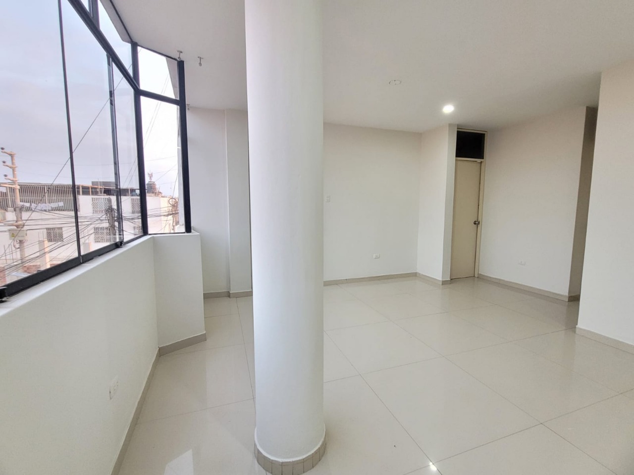 VENTA: DEPARTAMENTO URB FDCO. VILLARREAL - CHICLAYO - PISO 3