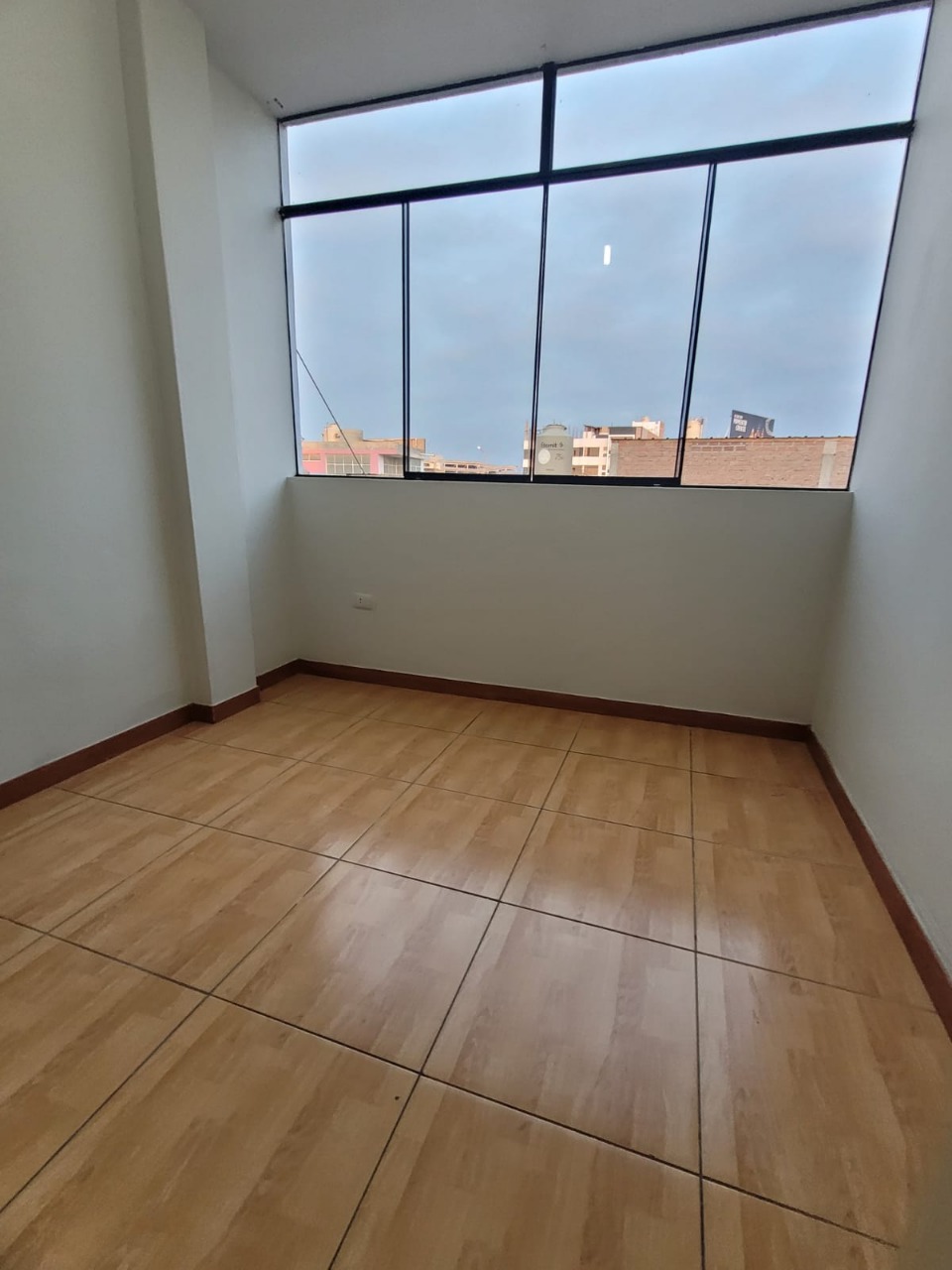 VENTA: DEPARTAMENTO URB FDCO. VILLARREAL - CHICLAYO - PISO 3