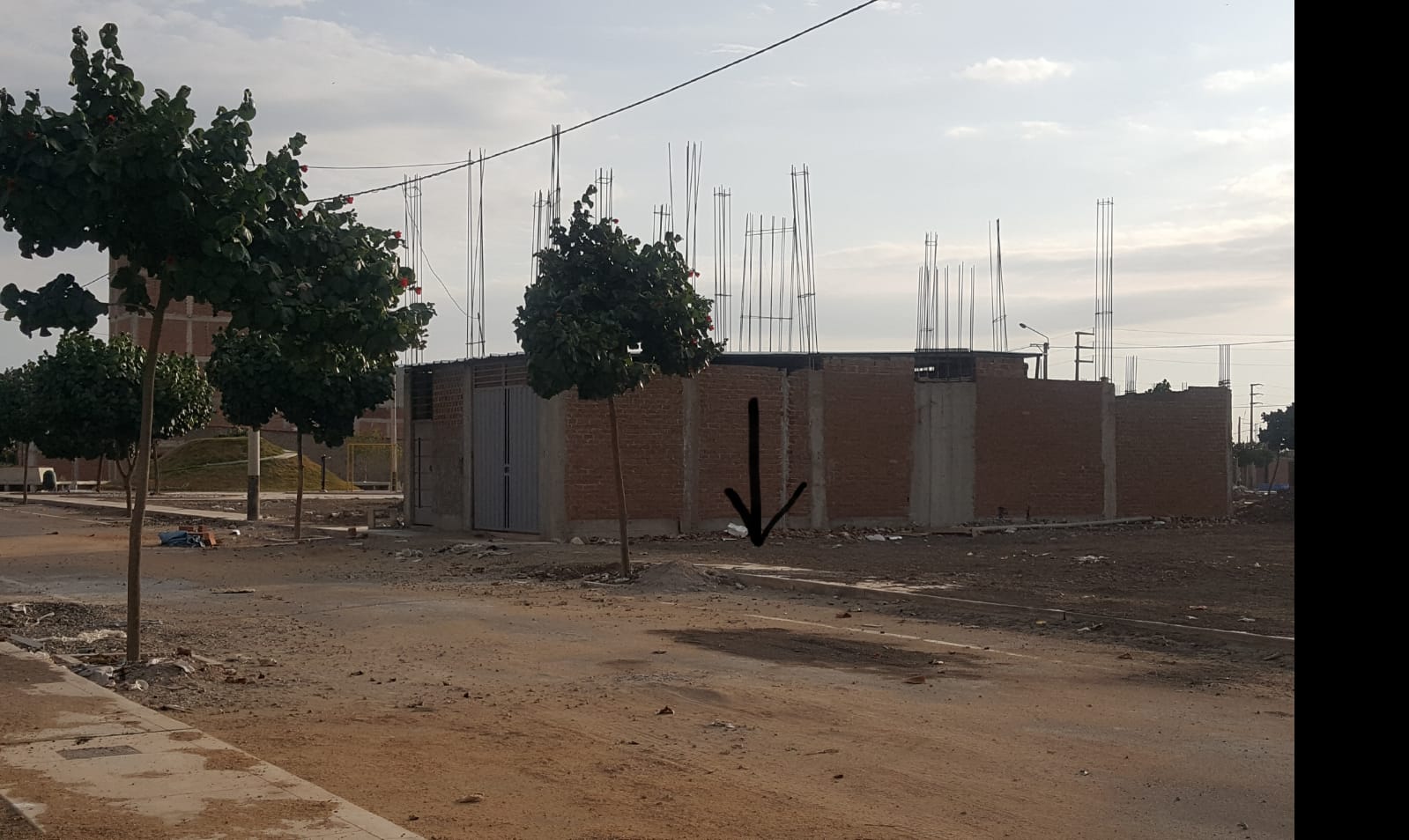 VENTA: LOTE 100.80 M2 URB CASA BLANCA