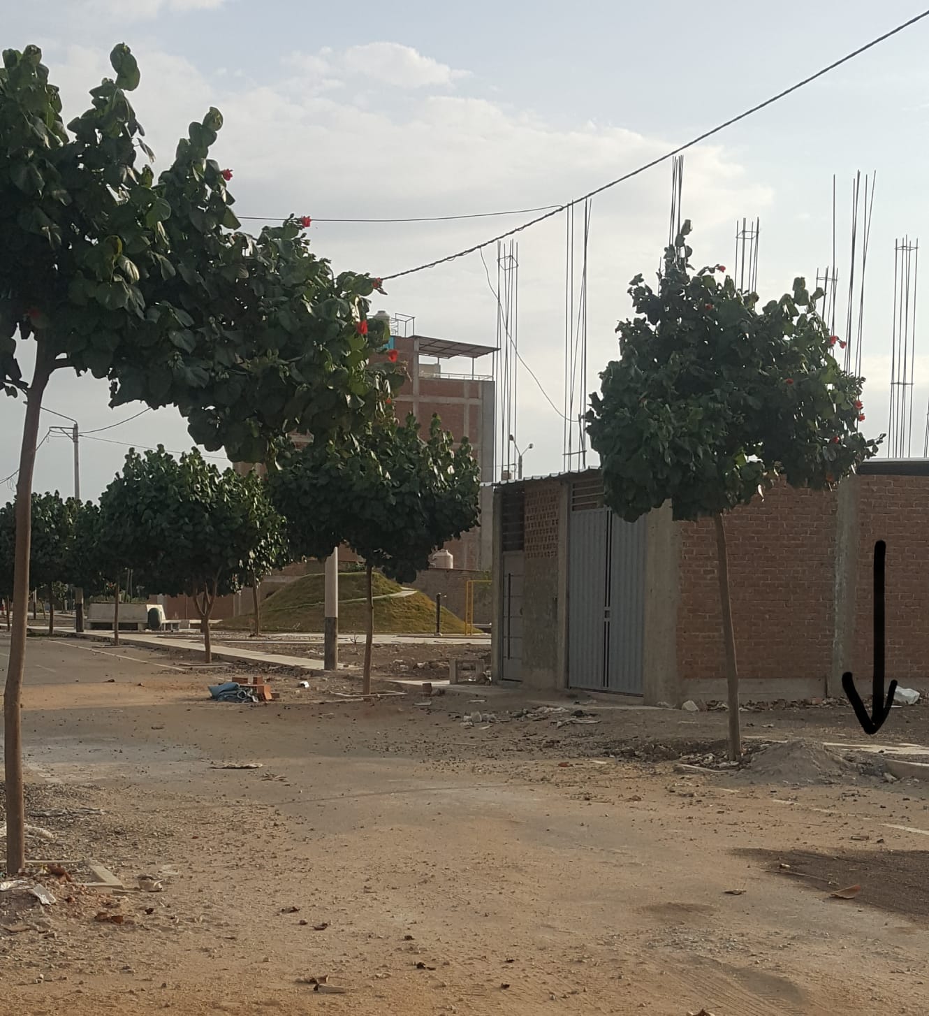 VENTA: LOTE 100.80 M2 URB CASA BLANCA