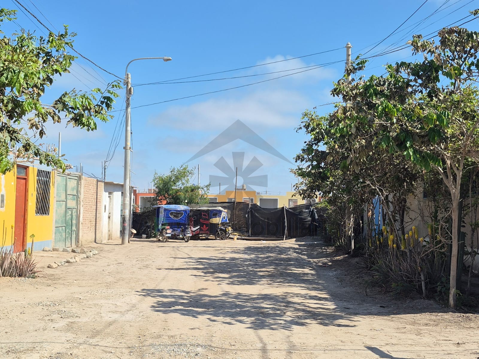 LOTE 120 M² EN LA VICTORIA - CHICLAYO (URB LOS PINOS)