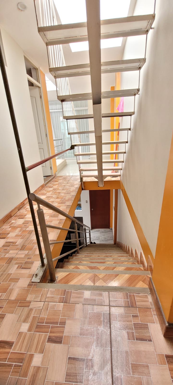 VENTA: CASA 2 PISOS CP LA UNION - POMALCA - FILO DE PISTA