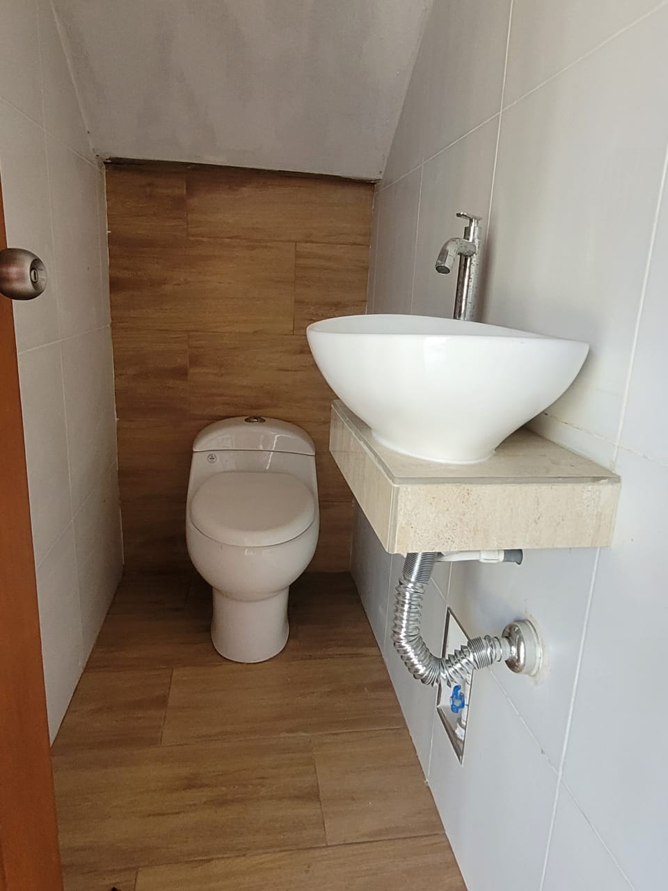 VENTA: DPTO PRIMER PISO - LOS SAUCES II
